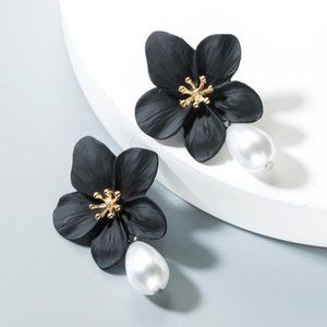 ❤️❤️ Earrings Pearl Flowers